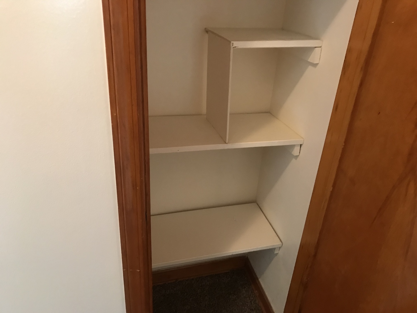 Undisclosed Address Kankakee, IL 60901 - Photo 25 of 35 a bathroom with a bathtub