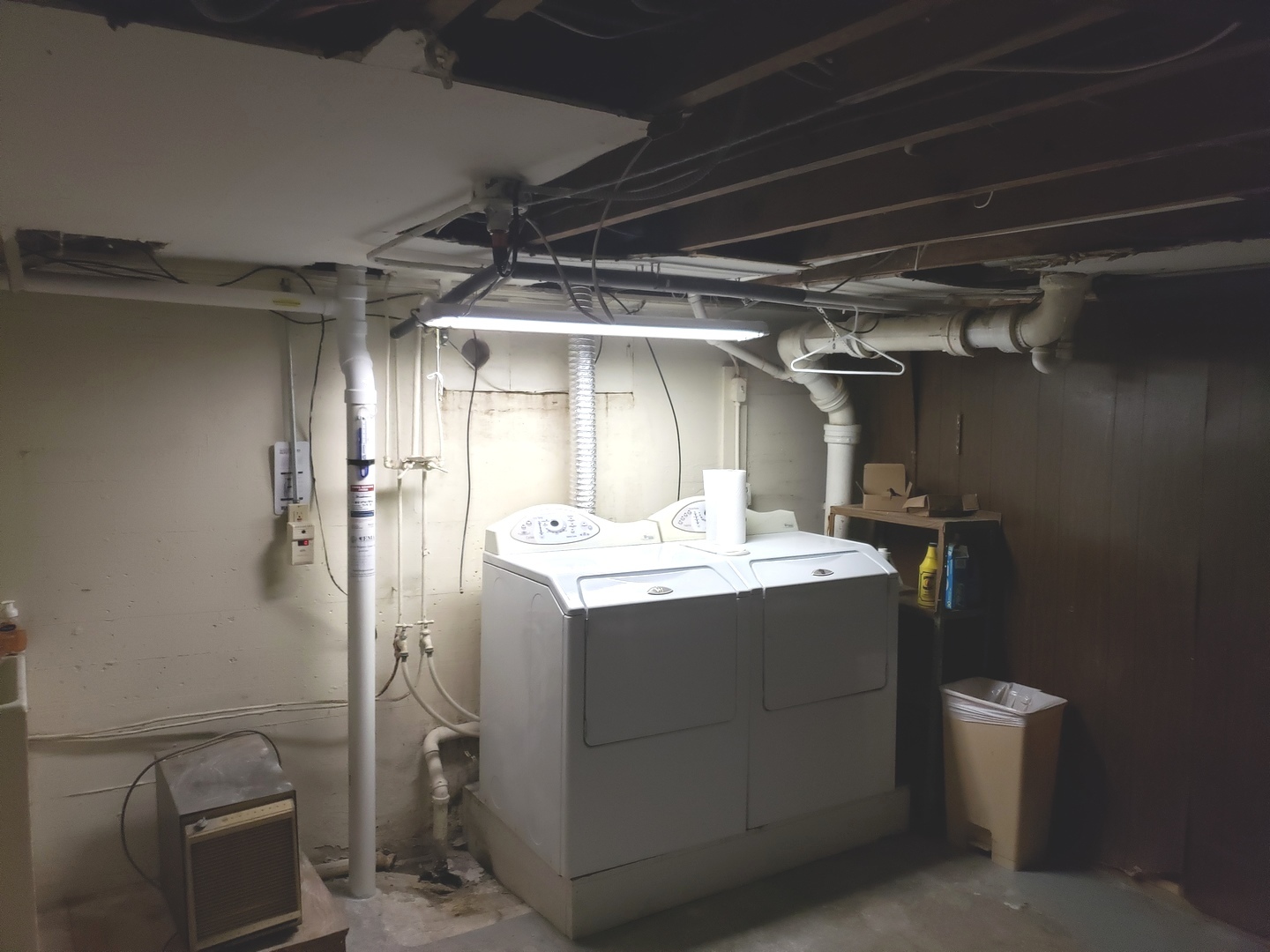 Undisclosed Address Kankakee, IL 60901 - Photo 27 of 35 a view of utility room