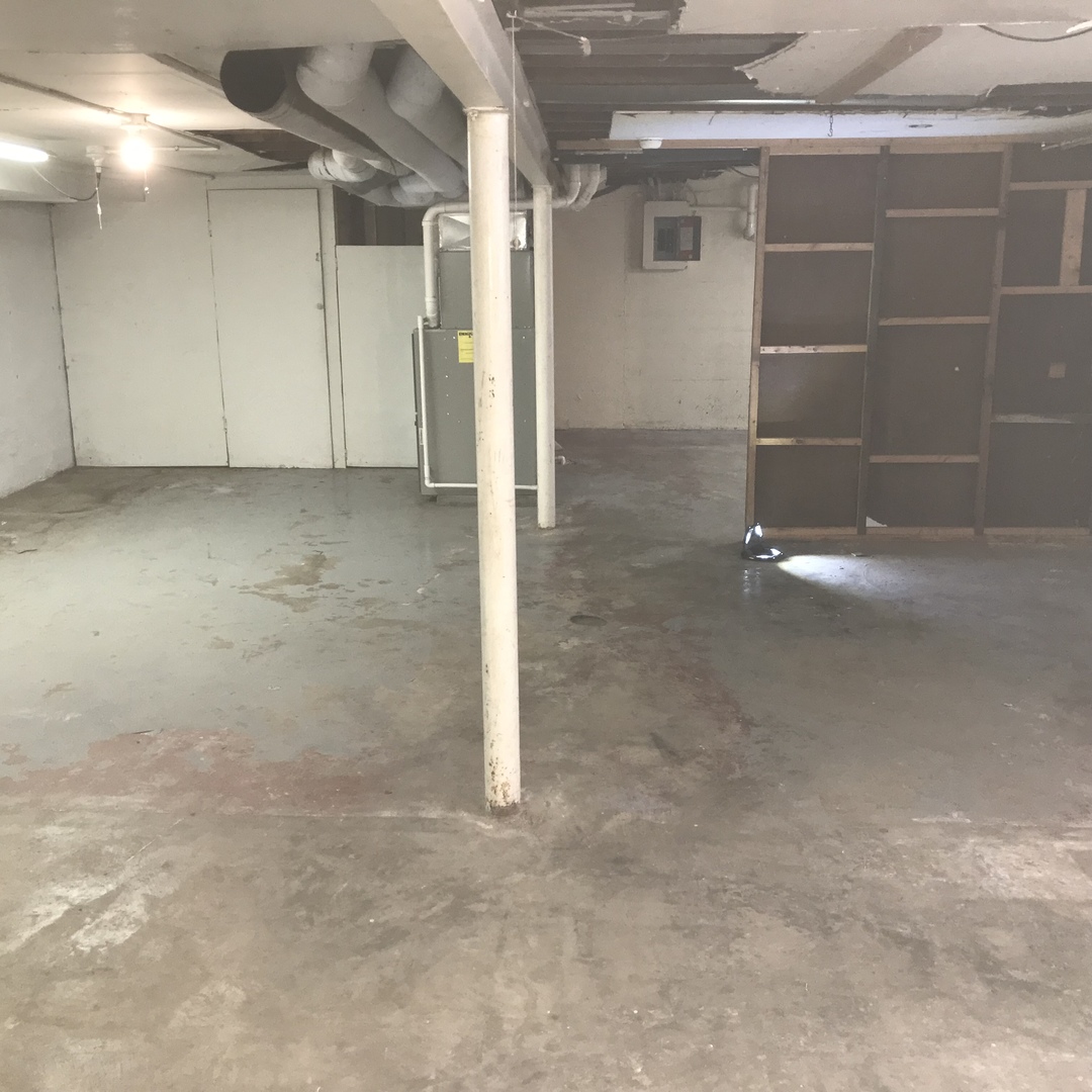 Undisclosed Address Kankakee, IL 60901 - Photo 31 of 35 a view of an empty room