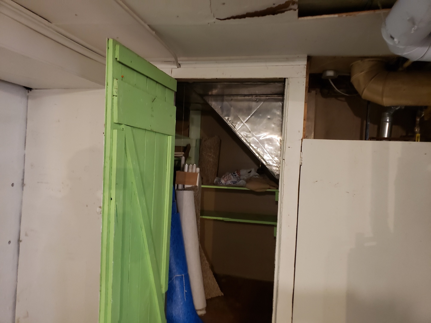 Undisclosed Address Kankakee, IL 60901 - Photo 32 of 35 a kitchen with a refrigerator and a stove