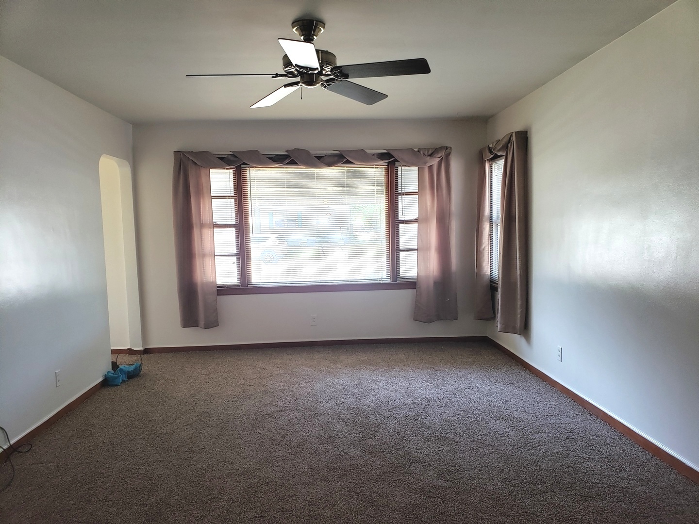 Undisclosed Address Kankakee, IL 60901 - Photo 6 of 35 a view of an empty room with a window