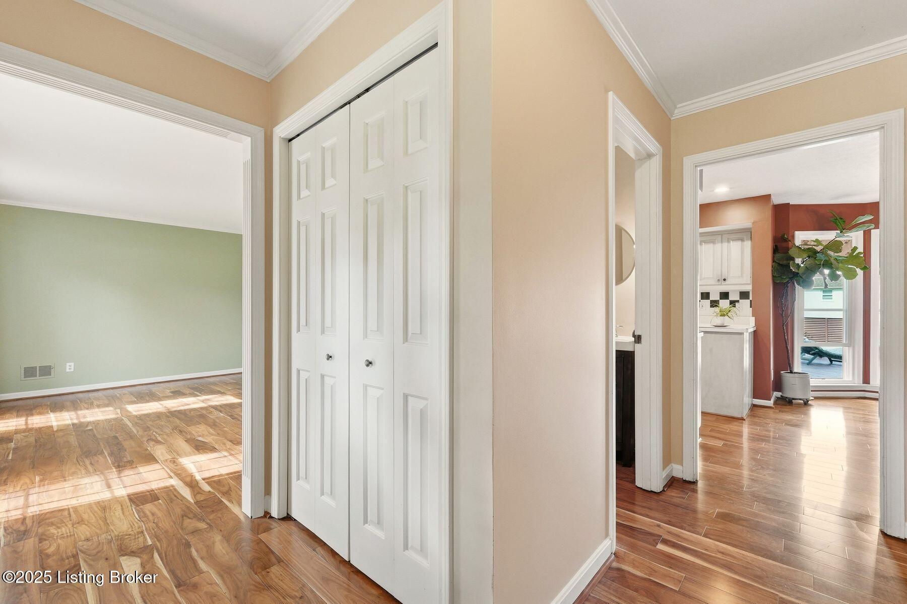 2809 Lexham Road Louisville, KY 40220 - Photo 4 of 25 photo_online_003