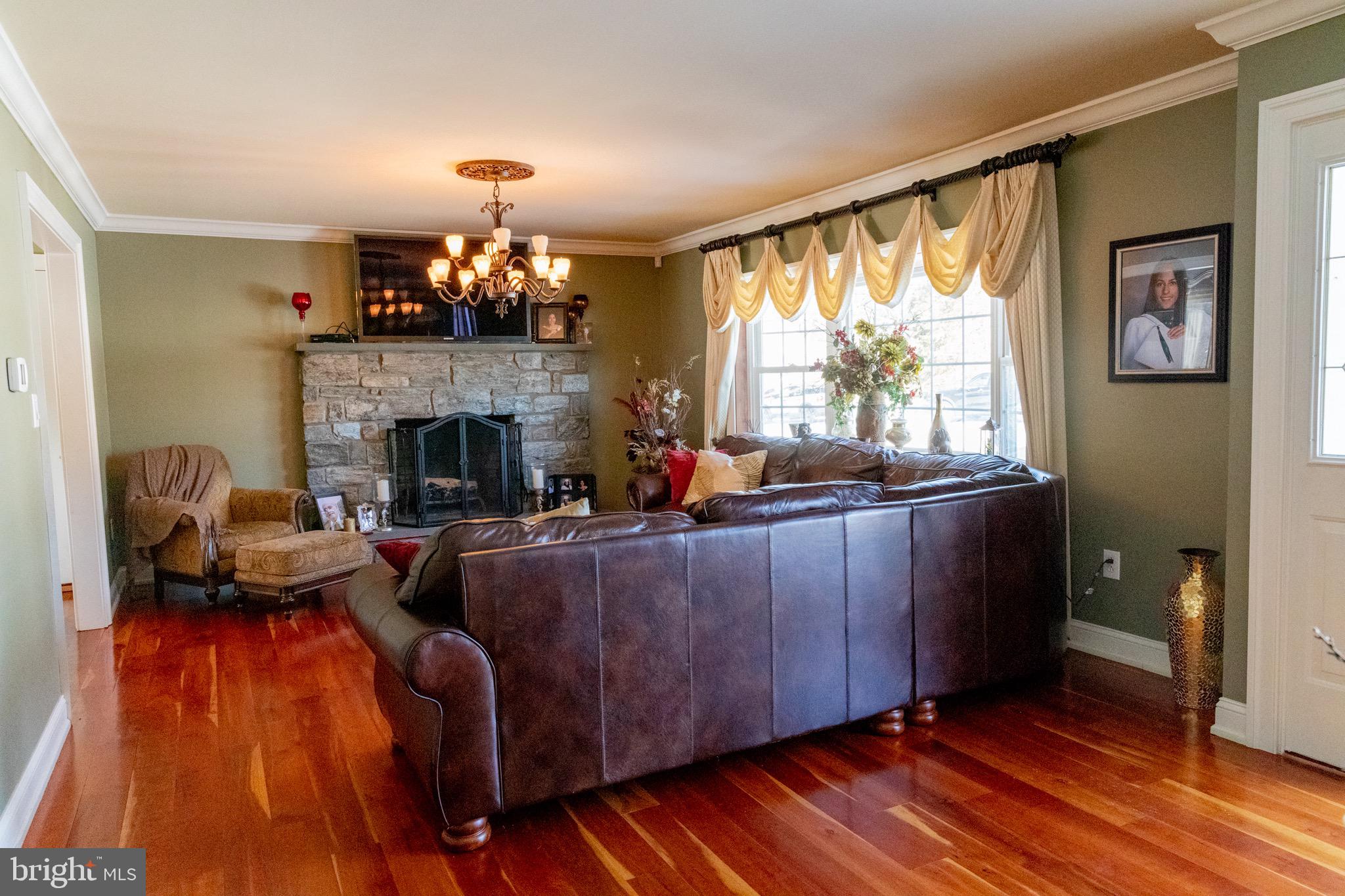 103 Locust Knoll Road Downingtown, PA 19335 - Photo 7 of 23 Gallery Image 7