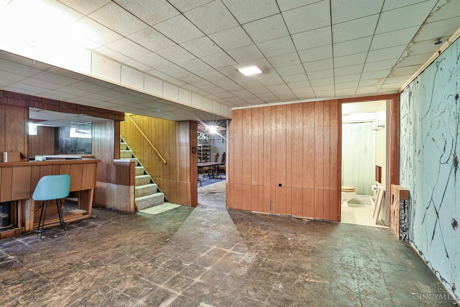 8877 Winton Road Cincinnati, OH 45231 - Photo 20 of 31