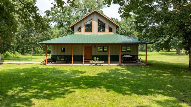 $899,000 | 29721 South Hess Road, Harrisonville, MO 64701