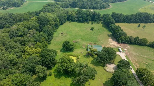 $899,000 | 29721 South Hess Road, Harrisonville, MO 64701