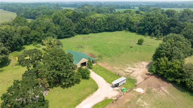 $899,000 | 29721 South Hess Road, Harrisonville, MO 64701