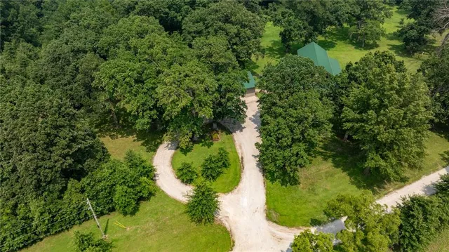 $899,000 | 29721 South Hess Road, Harrisonville, MO 64701