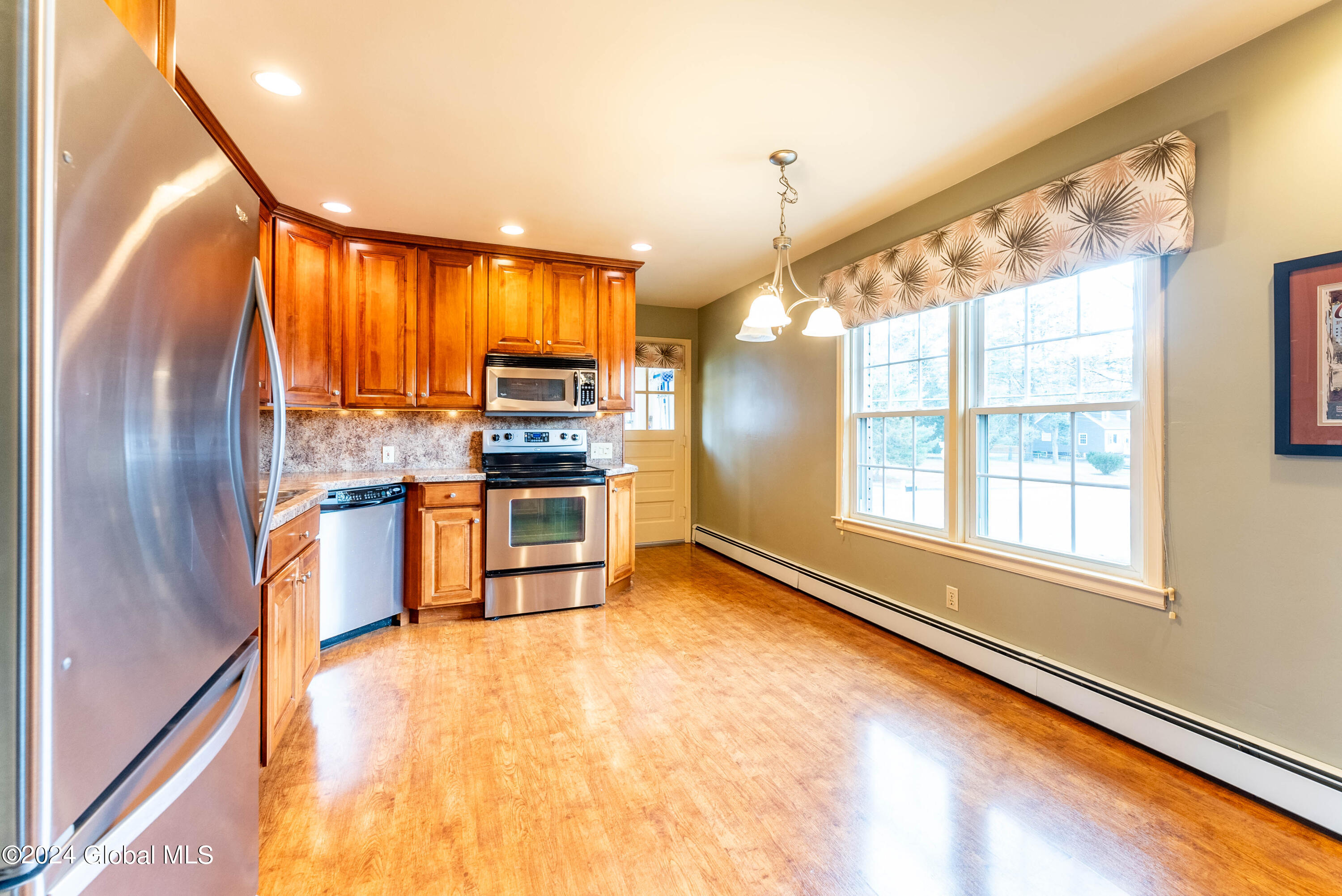 50 Latham Ridge Road Colonie, NY 12110 - Photo 5 of 26 7