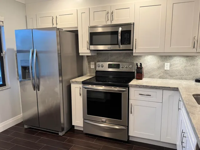 $2,700 | 21876 Cypress Circle, Unit B, Boca Raton, FL 33433