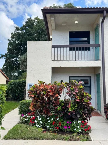 $2,700 | 21876 Cypress Circle, Unit B, Boca Raton, FL 33433