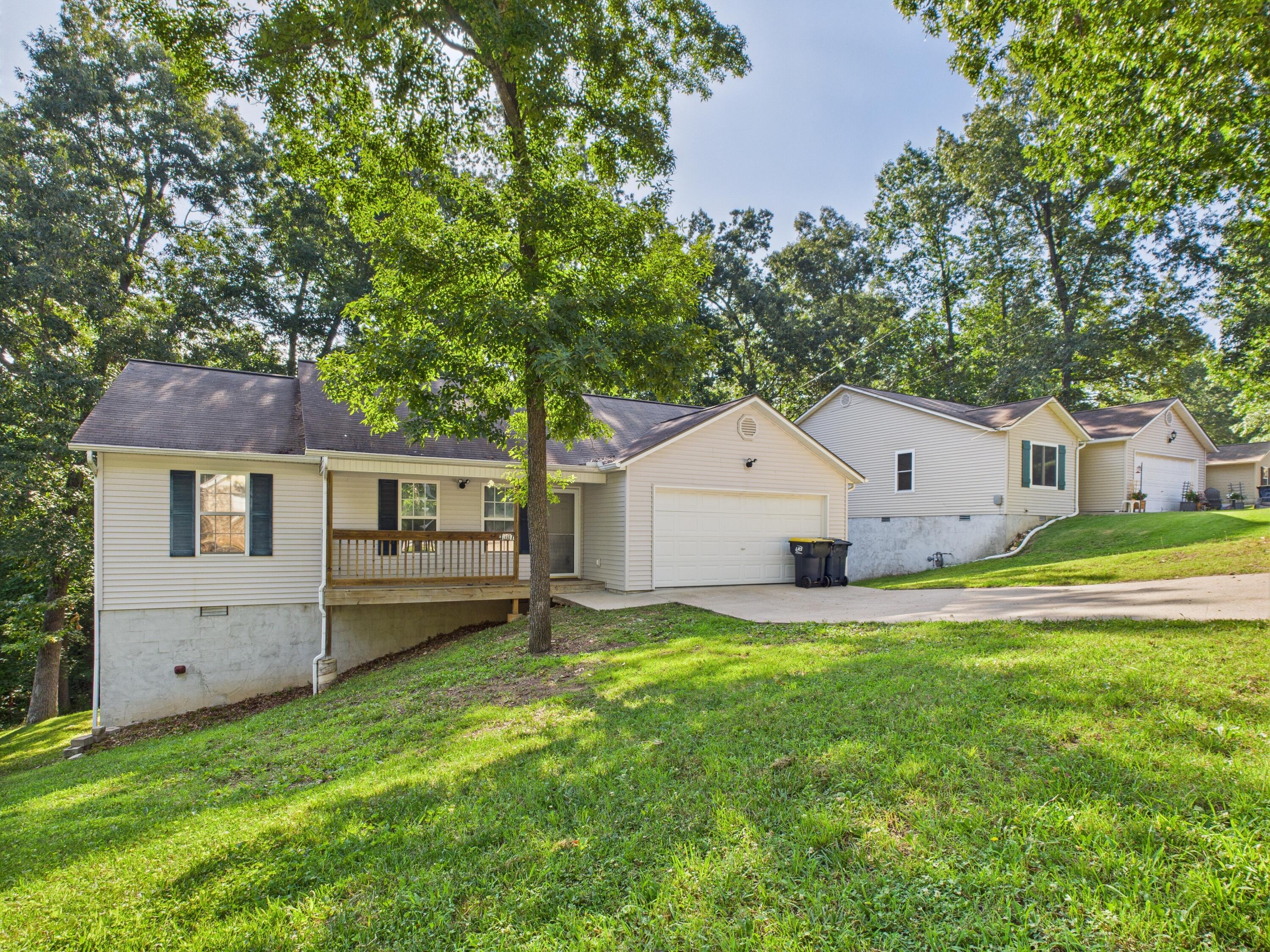 1007 South Walnut Street Harrison, AR 72601 - Photo 1 of 1 Front