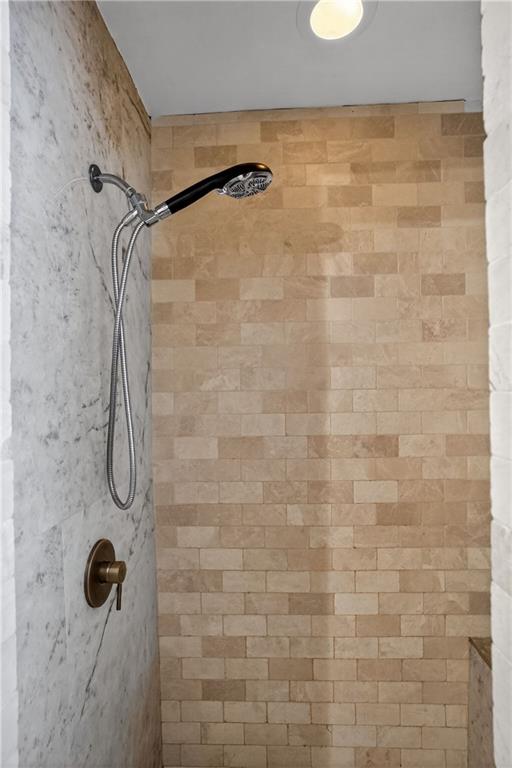 843 Fox Street Northwest Atlanta, GA 30318 - Photo 28 of 30 a bathroom with a shower