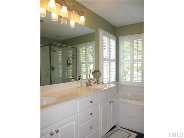 2213 Saltree Place Raleigh, NC 27614 - Photo 10 of 21 Gallery Image 10