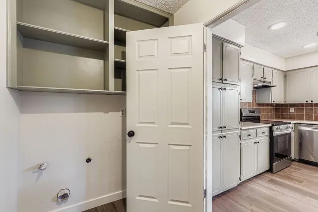 $2,000 | 521 Dennis Drive, Round Rock, TX 78664