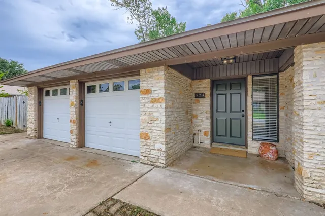 $2,000 | 521 Dennis Drive, Round Rock, TX 78664