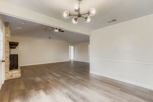 $2,000 | 521 Dennis Drive, Round Rock, TX 78664