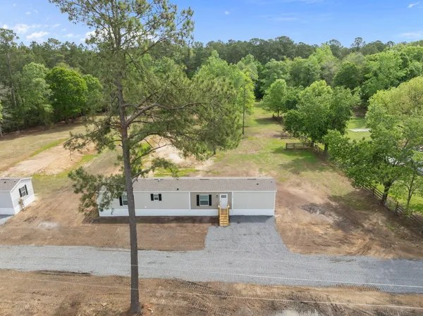 $2,350 | 323 Myers Mayo Road, Ridgeville, SC 29472