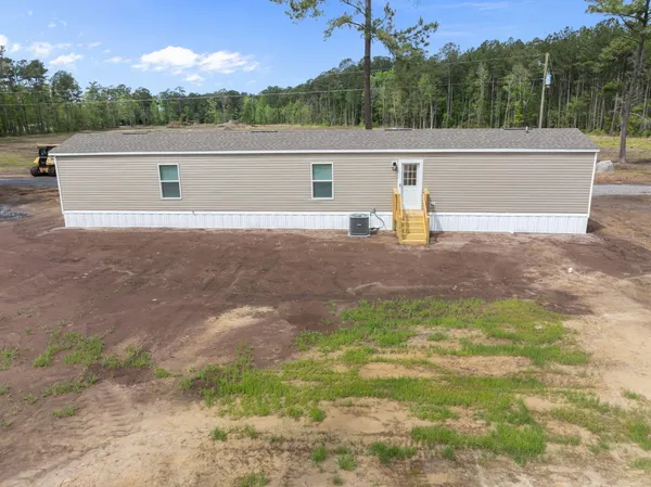 $2,350 | 323 Myers Mayo Road, Ridgeville, SC 29472