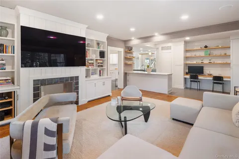 $1,599,000 | 40 Kings Court, Chappaqua, NY 10514