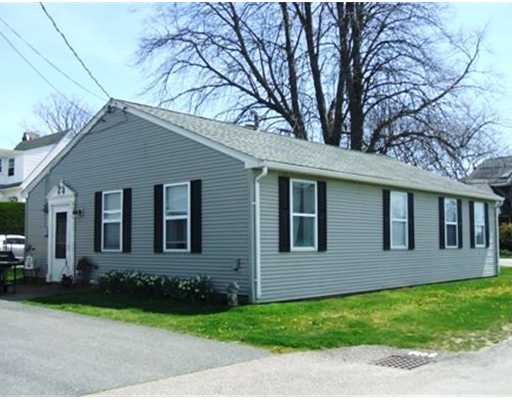 240 Purgatory Road, Unit 5 Middletown, RI 02842 - Photo 2 of 14 Exterior Front.