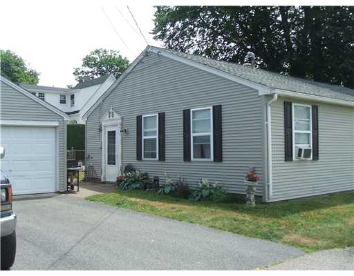 240 Purgatory Road, Unit 5 Middletown, RI 02842 - Photo 3 of 14 Exterior Back.