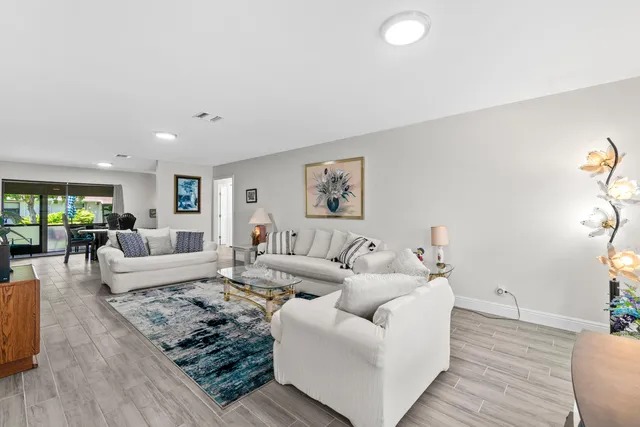 $298,000 | 9975 Ligustrum Tree Way, Unit B, Boynton Beach, FL 33436