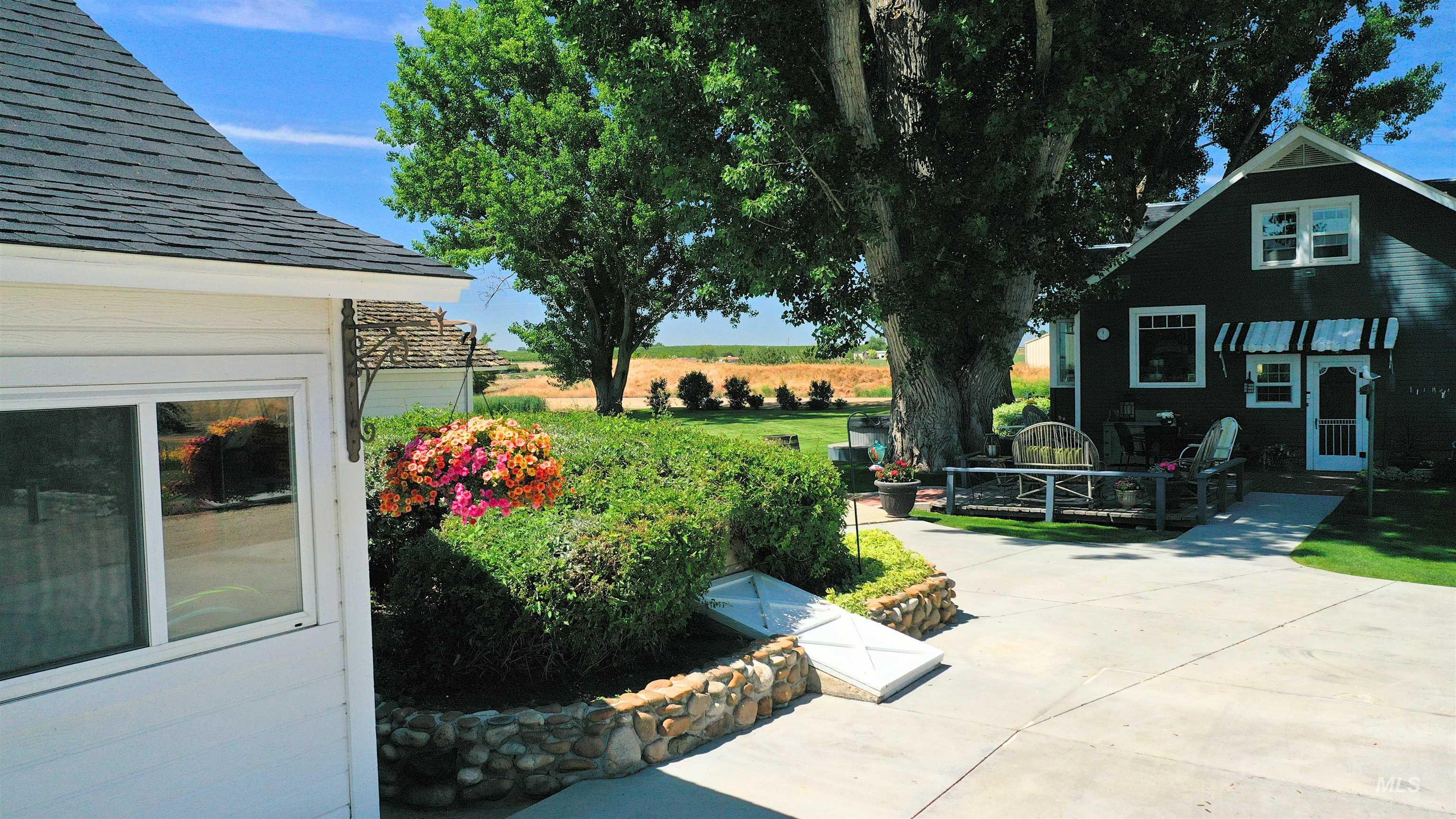 19234 Top Road Caldwell, ID 83607 - Photo 39 of 50 View of yard with a patio