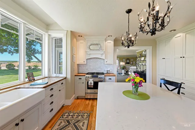 $1,199,000 | 19234 Top Road, Caldwell, ID 83607