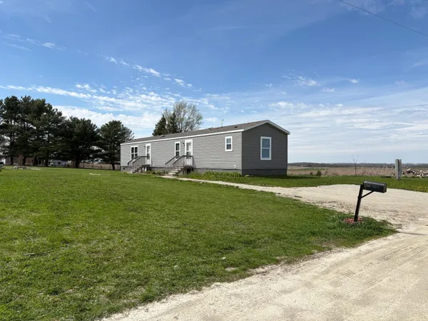 $160,000 | 409 North Silver Street, Wykoff, MN 55990