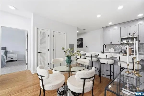 $725,000 | 660 Bloomfield Avenue, Unit 402, Bloomfield, NJ 07003