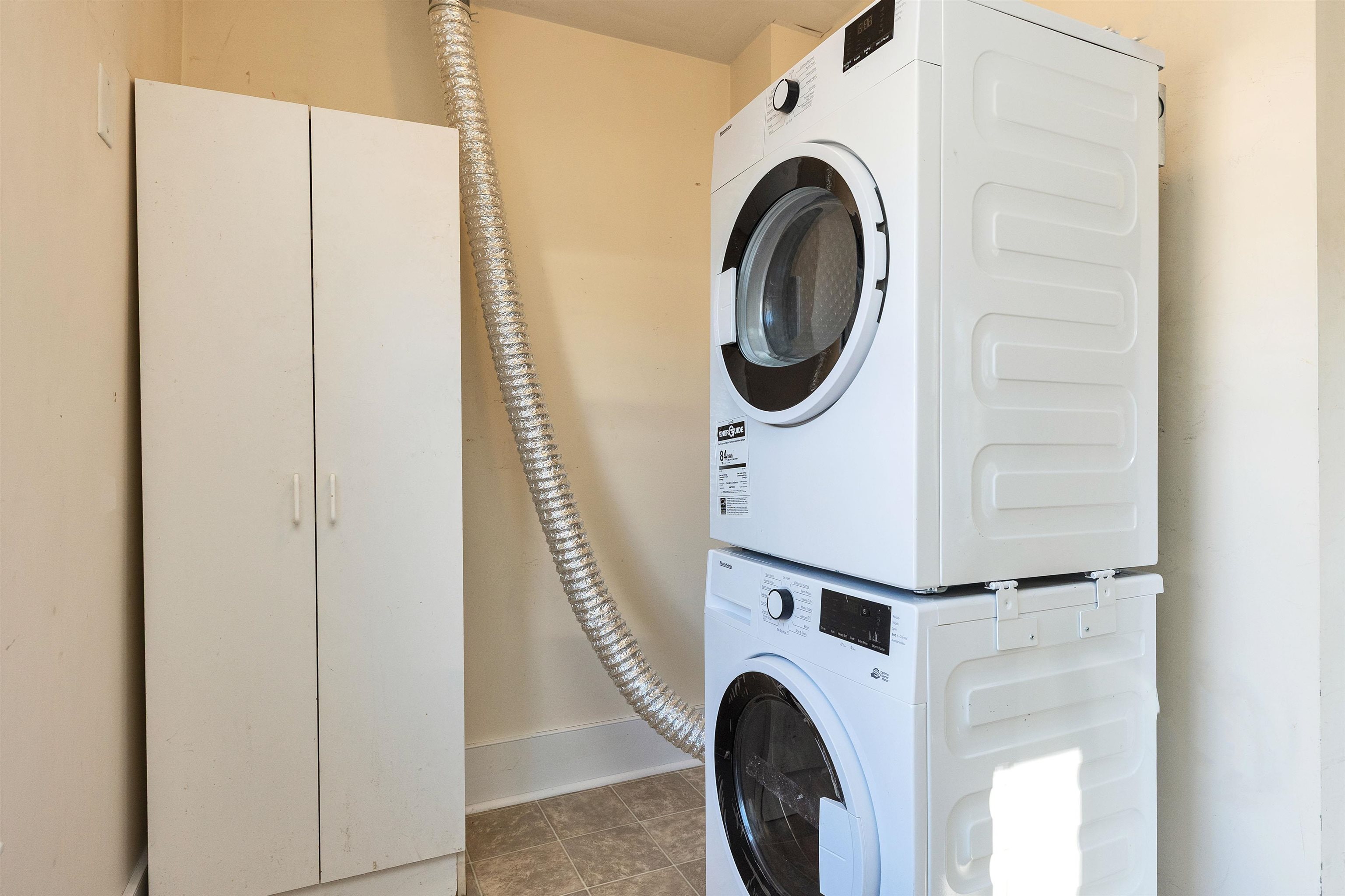 76 West Merrimack Street, Unit 2 Manchester, NH 03101 - Photo 12 of 39