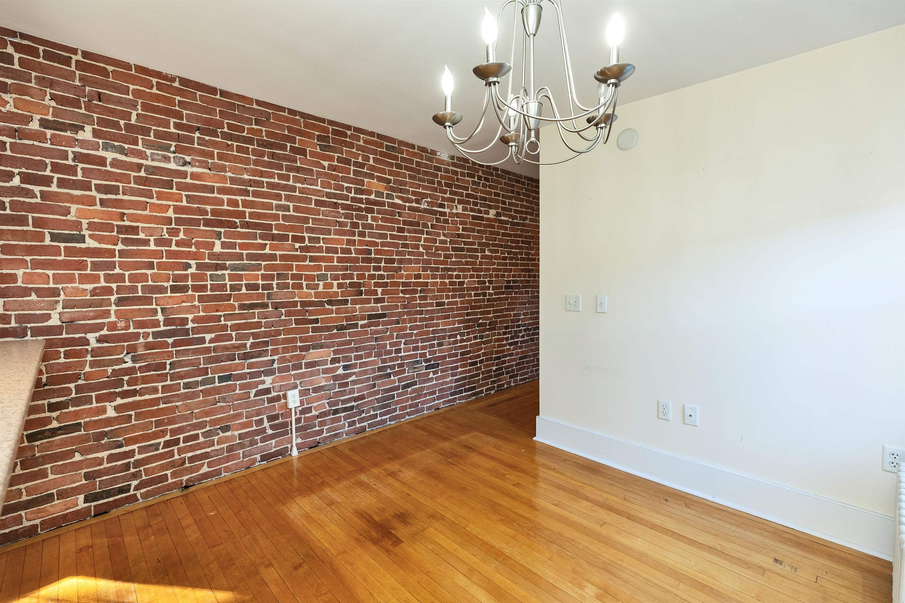 76 West Merrimack Street, Unit 2 Manchester, NH 03101 - Photo 16 of 39