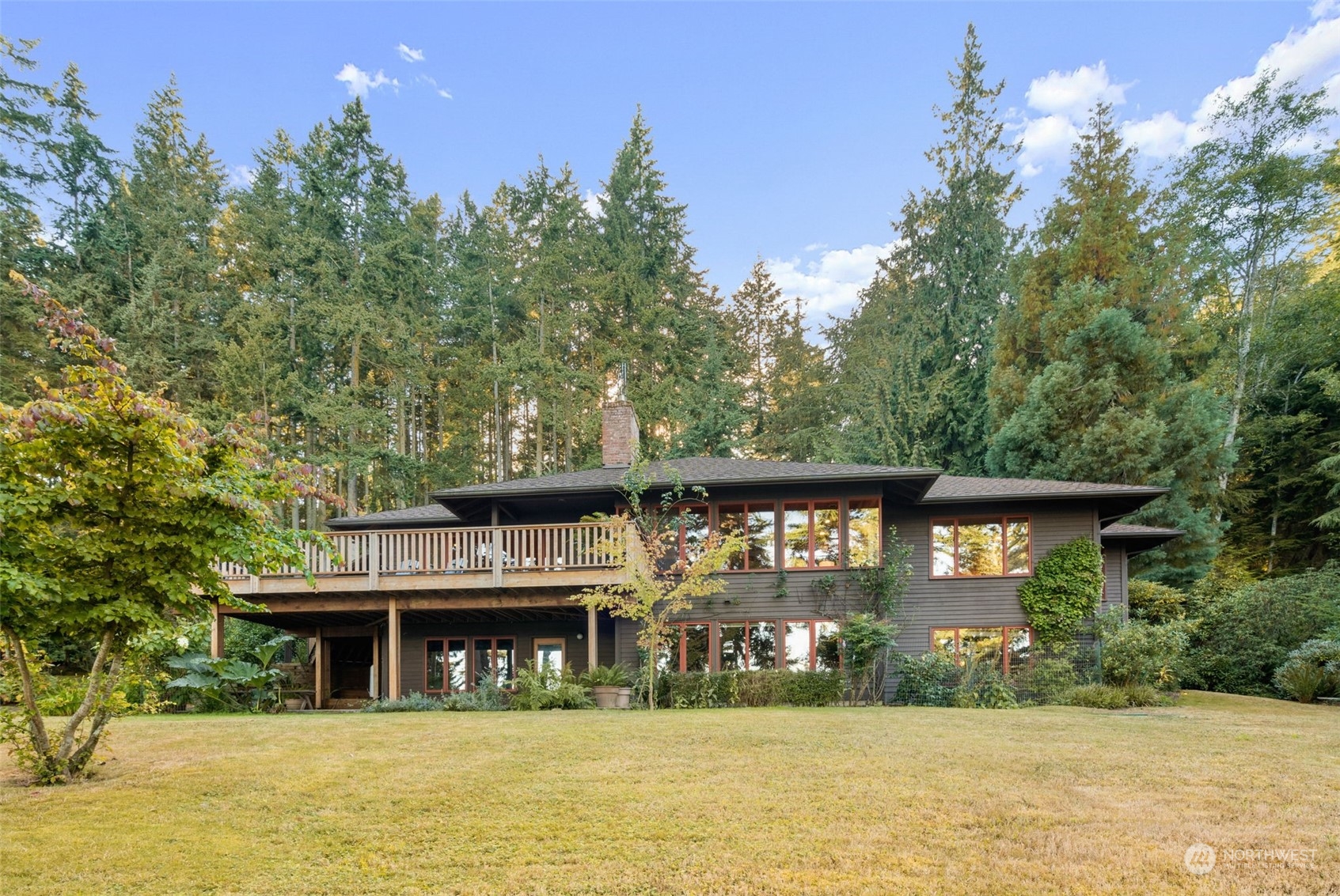 2011 North Bluff Road Greenbank, WA 98253 - Photo 1 of 39 Gallery Image 1