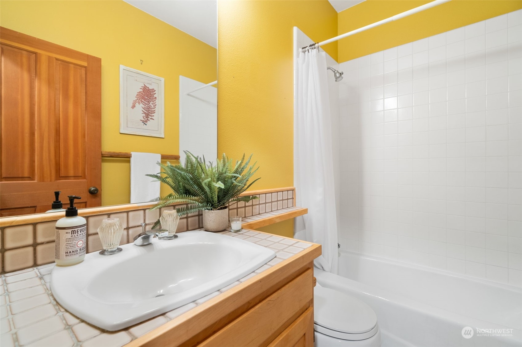 2011 North Bluff Road Greenbank, WA 98253 - Photo 21 of 39 Gallery Image 21