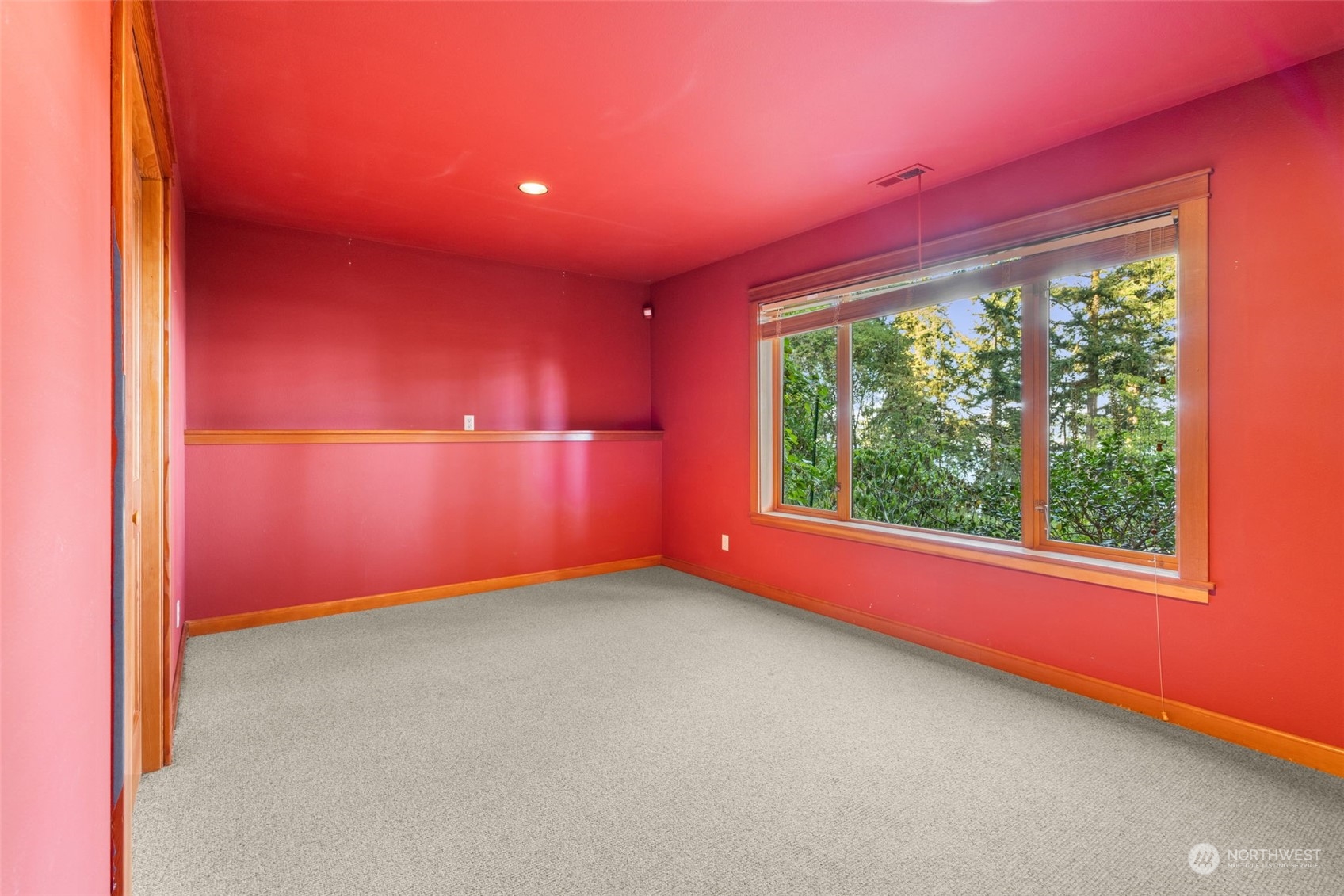 2011 North Bluff Road Greenbank, WA 98253 - Photo 27 of 39 Gallery Image 27