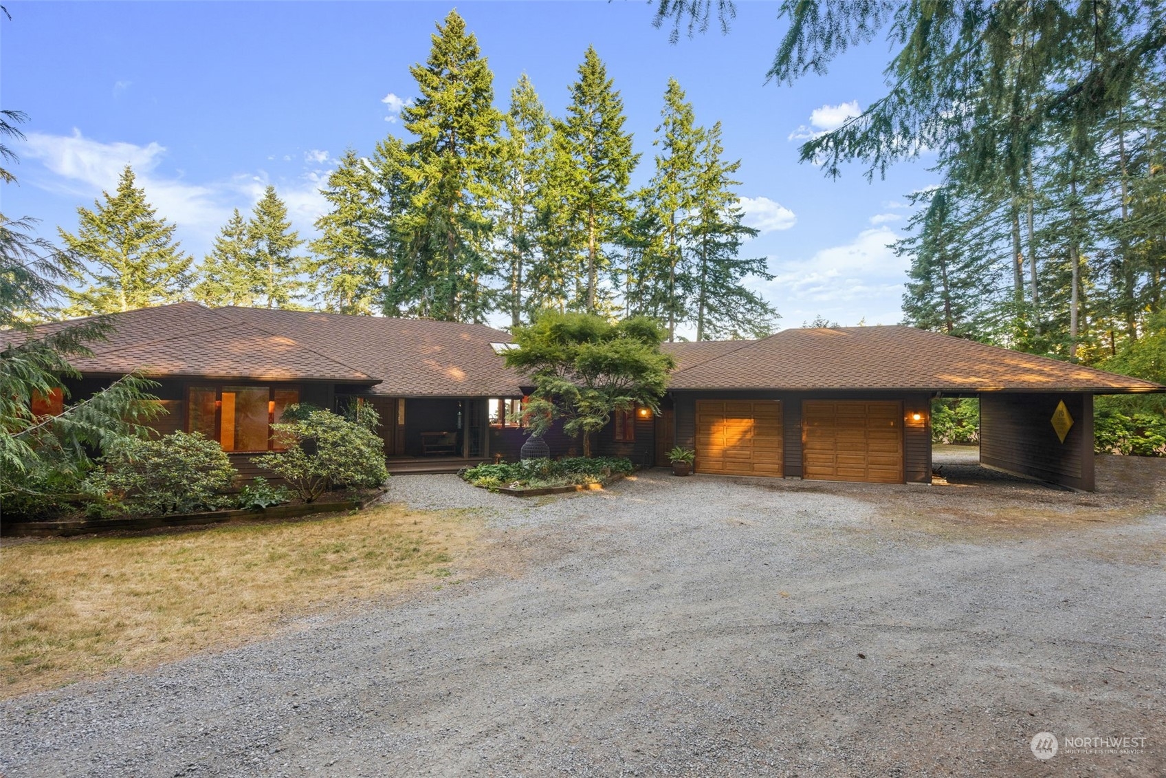 2011 North Bluff Road Greenbank, WA 98253 - Photo 3 of 39 Gallery Image 3
