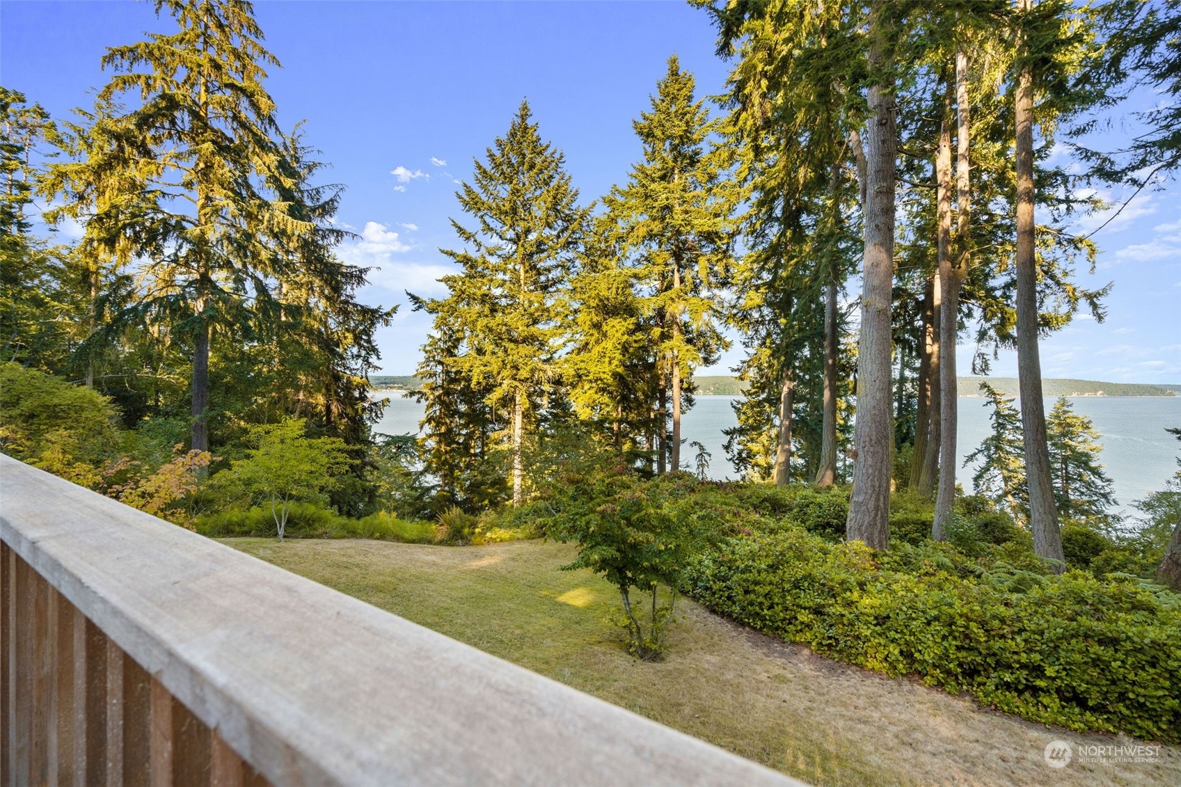 2011 North Bluff Road Greenbank, WA 98253 - Photo 34 of 39 Gallery Image 34