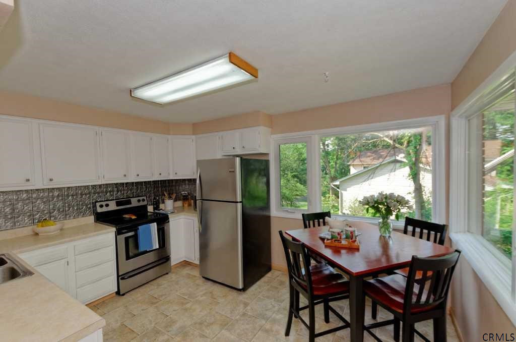 1029 Atateka Road Niskayuna, NY 12309 - Photo 15 of 25 Photo 15