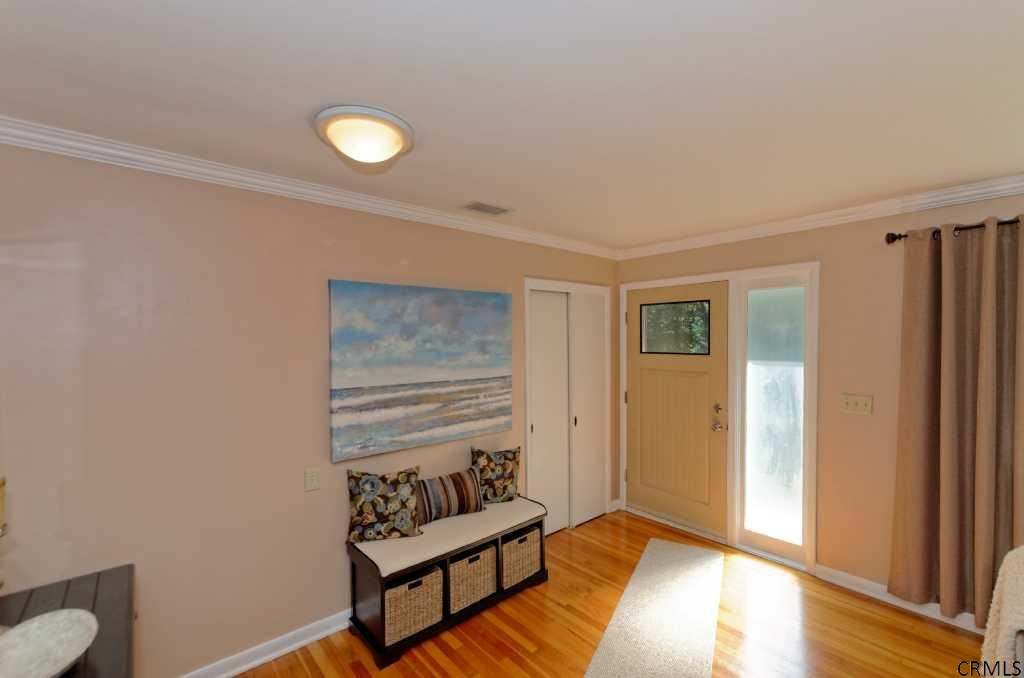 1029 Atateka Road Niskayuna, NY 12309 - Photo 8 of 25 Photo 8