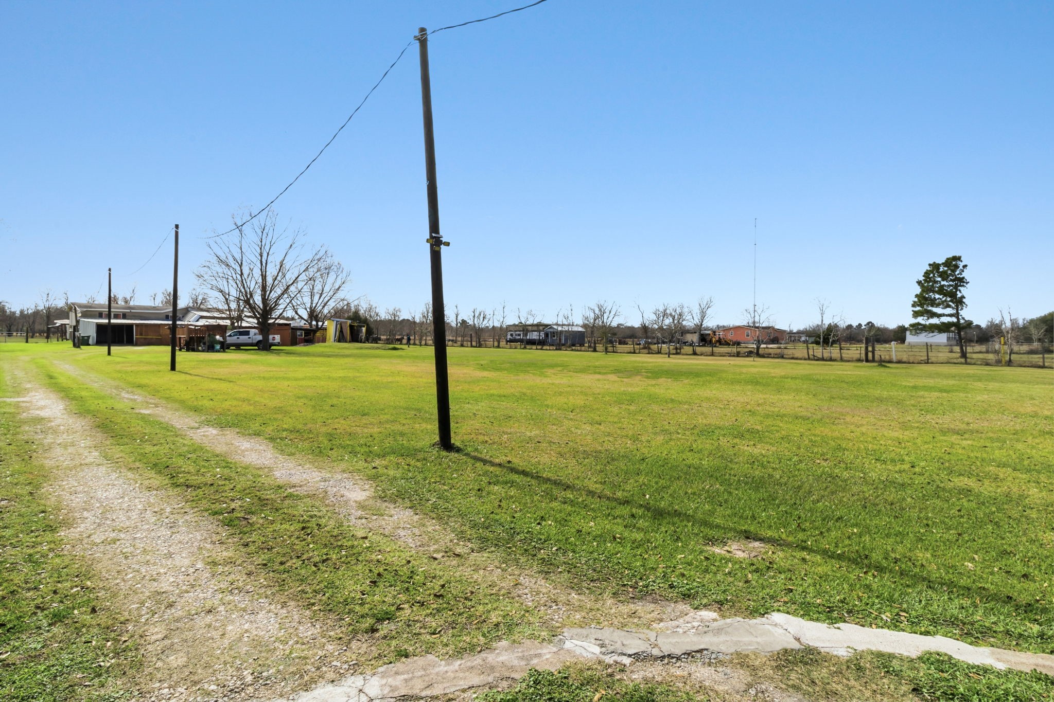 3412 Huffman-Eastgate Road Huffman, TX 77336 - Photo 7 of 43 a view of a ocean with a big yard