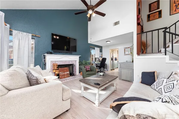 $3,700 | 2047 Westminster Drive, Palmdale, CA 93550