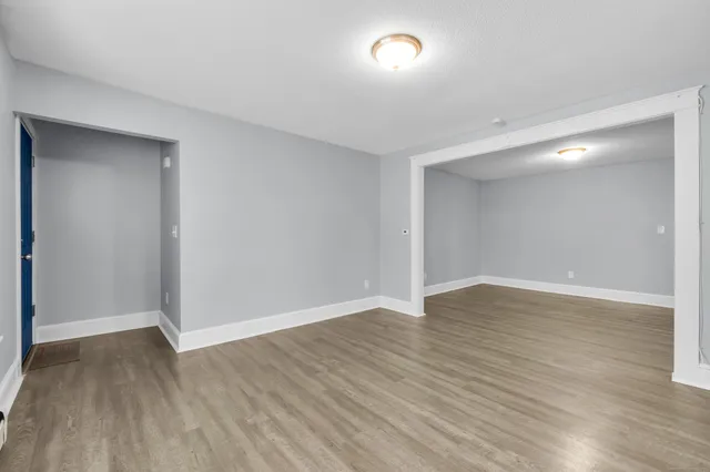 $1,975 | 245 Oakland Street, Bristol, CT 06010