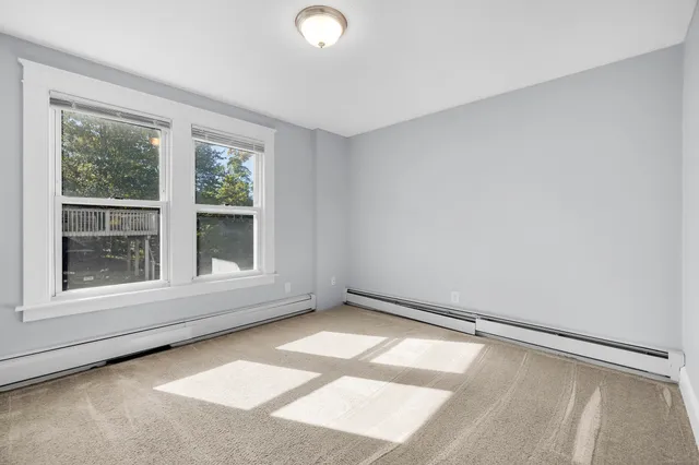 $1,975 | 245 Oakland Street, Bristol, CT 06010