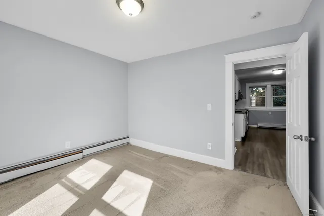 $1,975 | 245 Oakland Street, Bristol, CT 06010