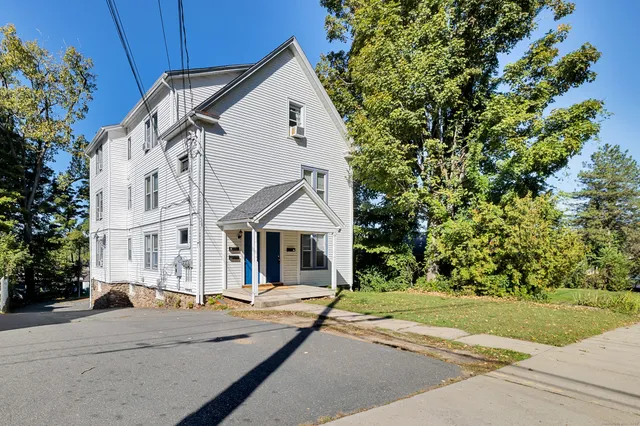 $1,975 | 245 Oakland Street, Bristol, CT 06010