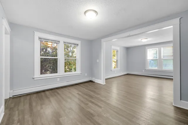 $1,975 | 245 Oakland Street, Bristol, CT 06010