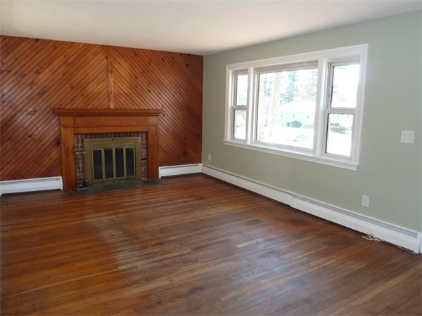 19 Vernon Road Medway, MA 02053 - Photo 3 of 14 Gallery Image 3