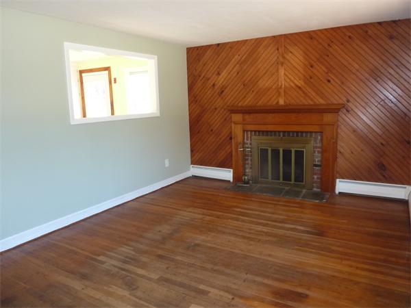 19 Vernon Road Medway, MA 02053 - Photo 4 of 14 Gallery Image 4