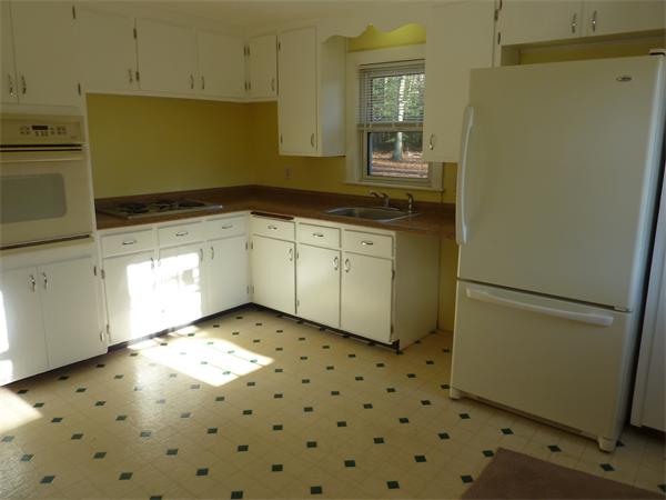 19 Vernon Road Medway, MA 02053 - Photo 9 of 14 Gallery Image 9